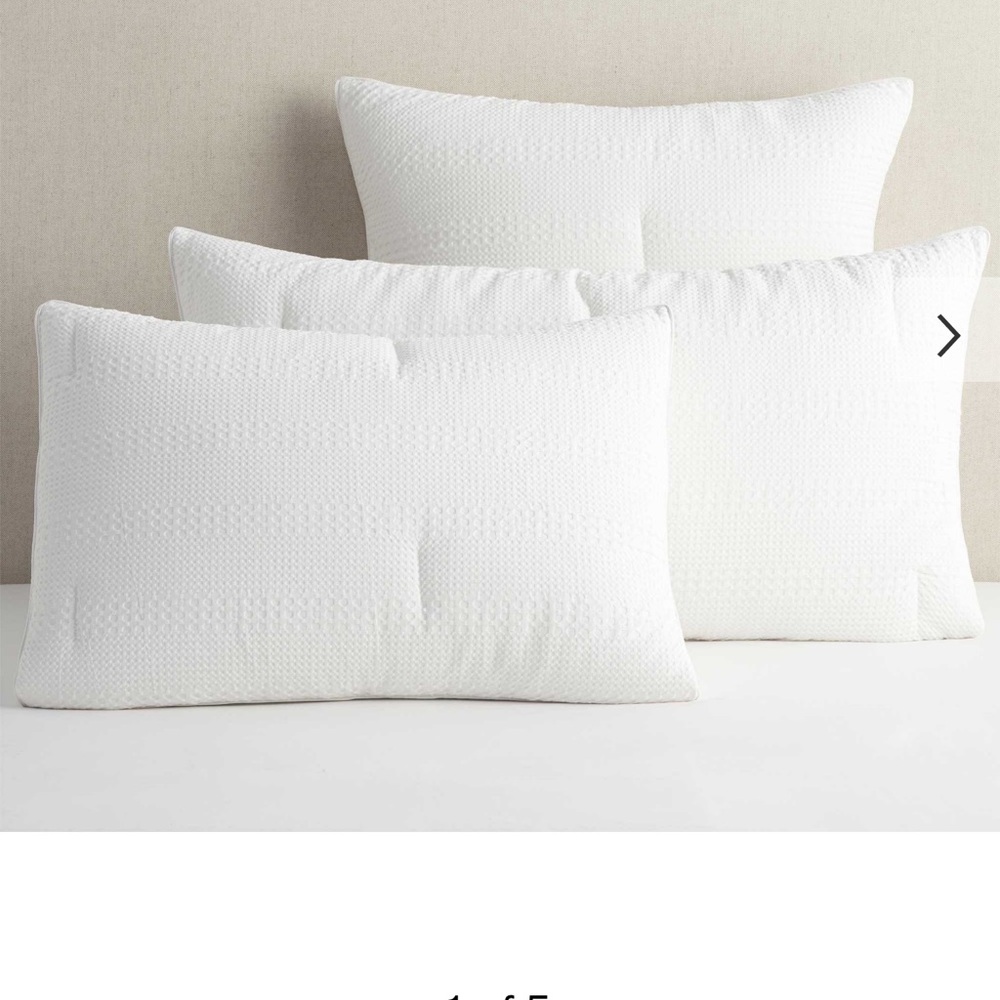 NWT - 2 King Size Pottery Barn White Waffle Weave Pillow Shams - Picture 2 of 7